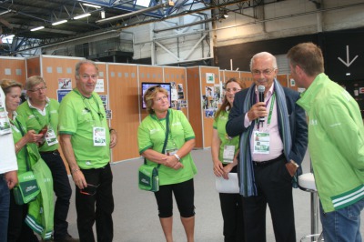 Ambassadors: Nelson Pessoa meets with volunteers